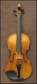 Vzcn housle z dlny Stradivariho jsou k vidn v budov eskho rozhlasu